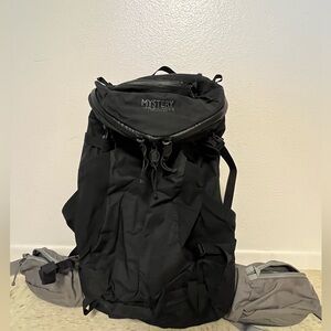 Black Mystery Ranch Coulee 40